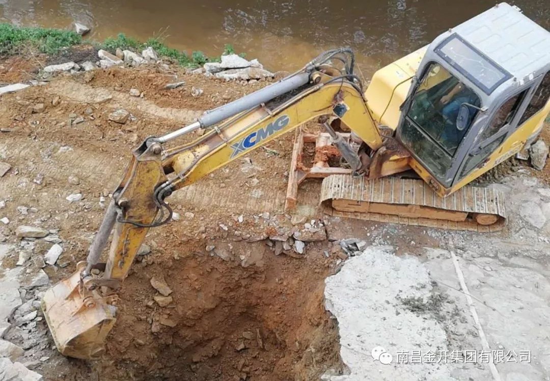 从巡查到疏通——管护公司高效处理麦庐水渠污水溢流问题