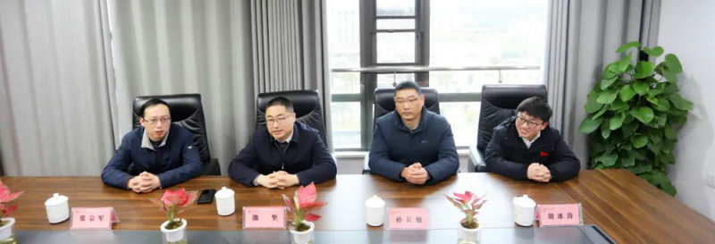 团市委副书记熊坚走访金开集团