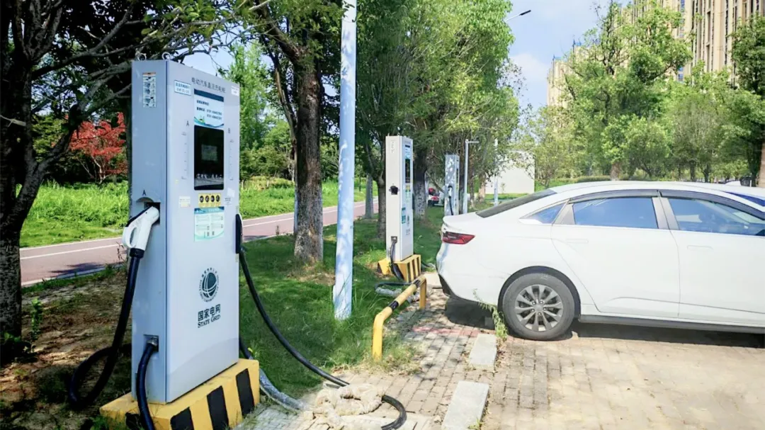 @所有人 充电桩“村村全覆盖”工程建成投运