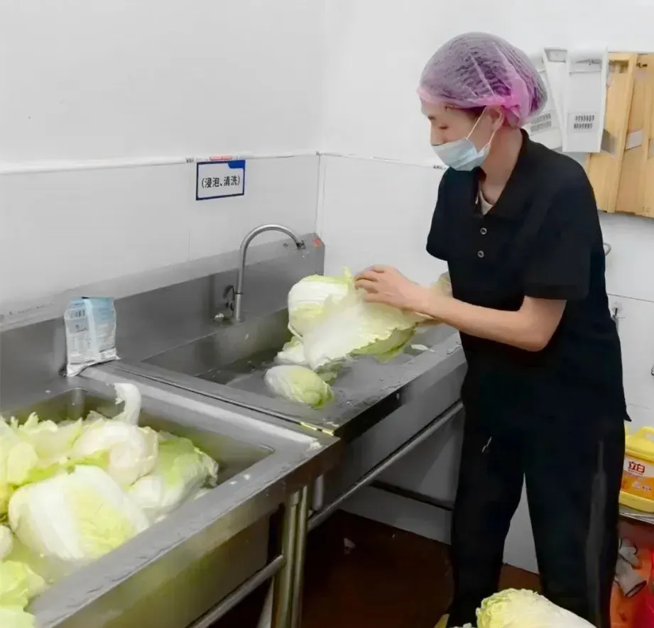 “食”刻守护，“食”力助考——金开食代公司全力做好中考供餐保障